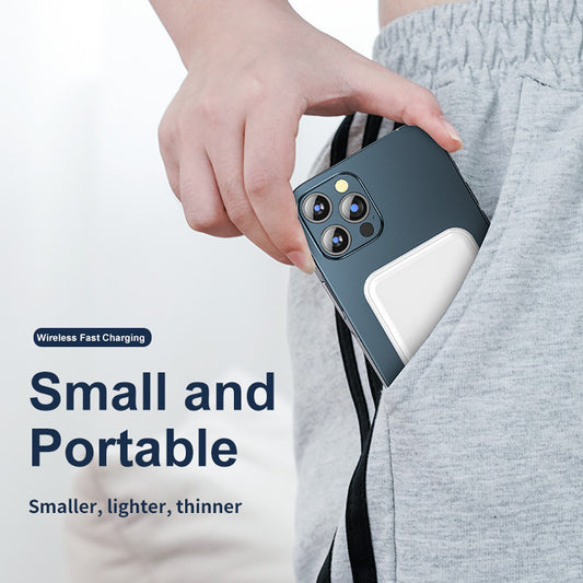 Mini 5000mAh Magnetic Wireless Power Bank – Snap-On Charging